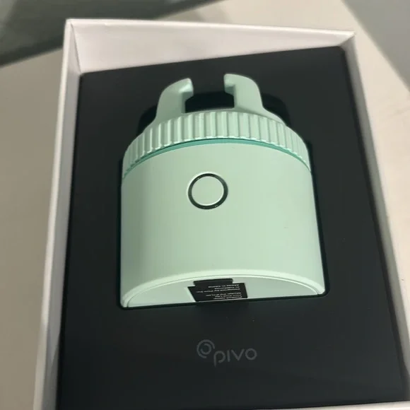 PIVO Pod Lite and Remote Control Set Mint Green Color Used 2-3 Times Only